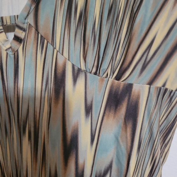 EUC flutter sleeve TIMING USA top - Picture 3 of 3